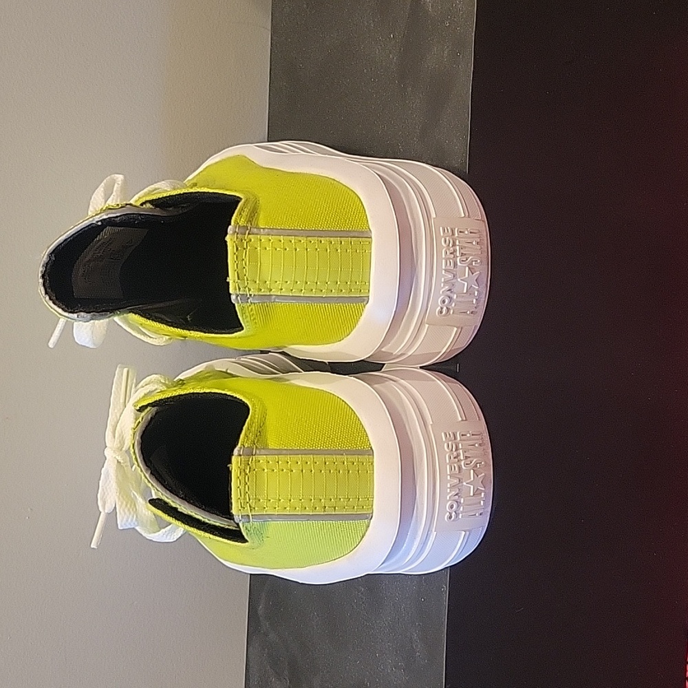 Converse - Picture 3 of 7